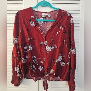 Maurices Red Floral Button-Up Blouse - Size Large